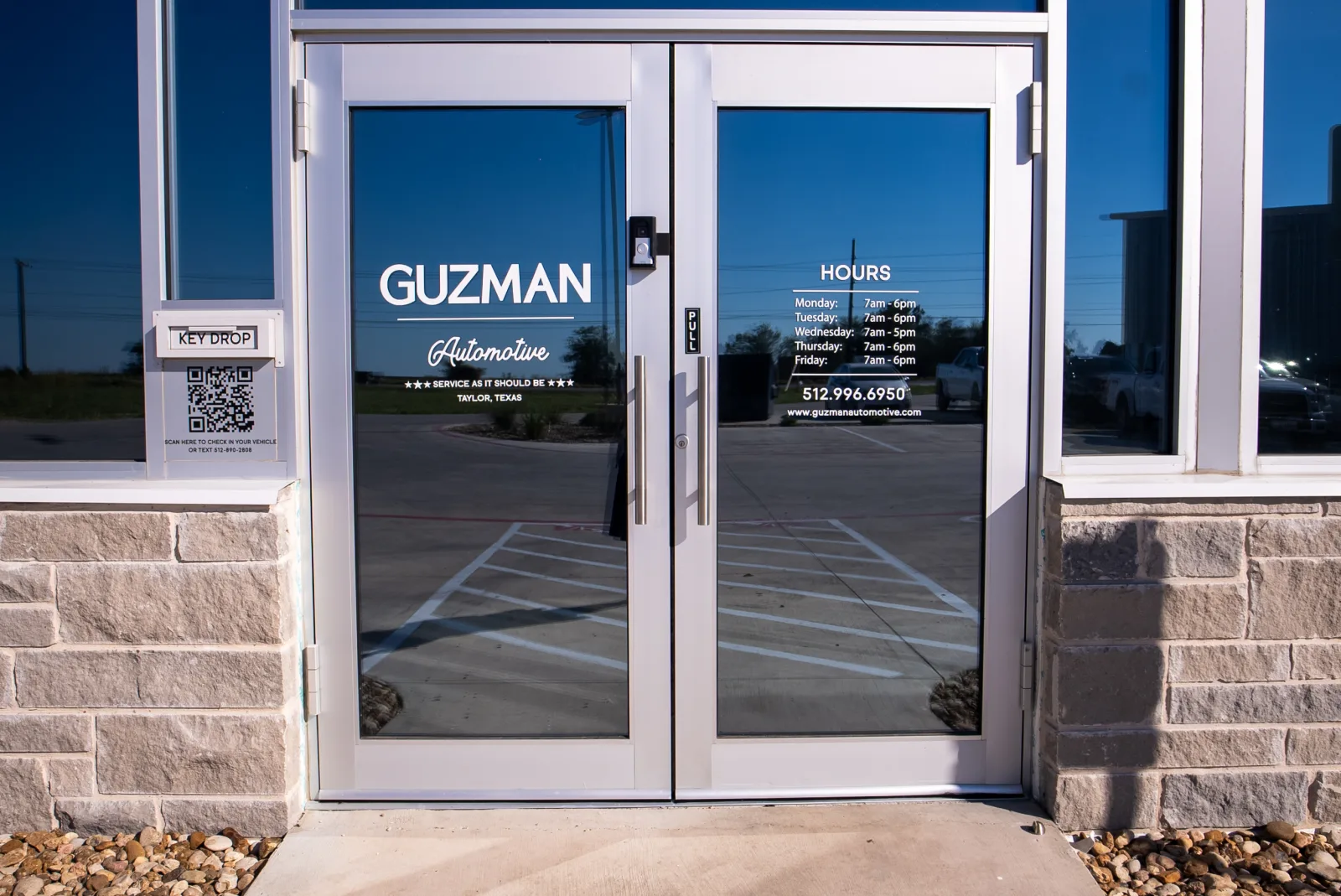 Guzman Automotive front entrance